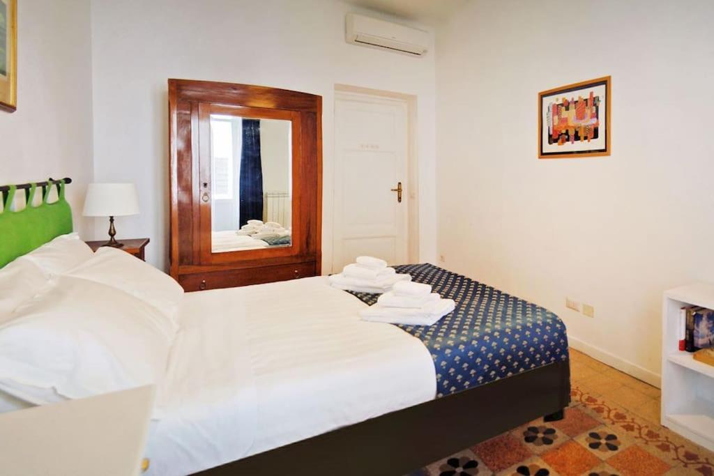 Near Colosseum By Varental 2Br + 1Sb Rome Buitenkant foto