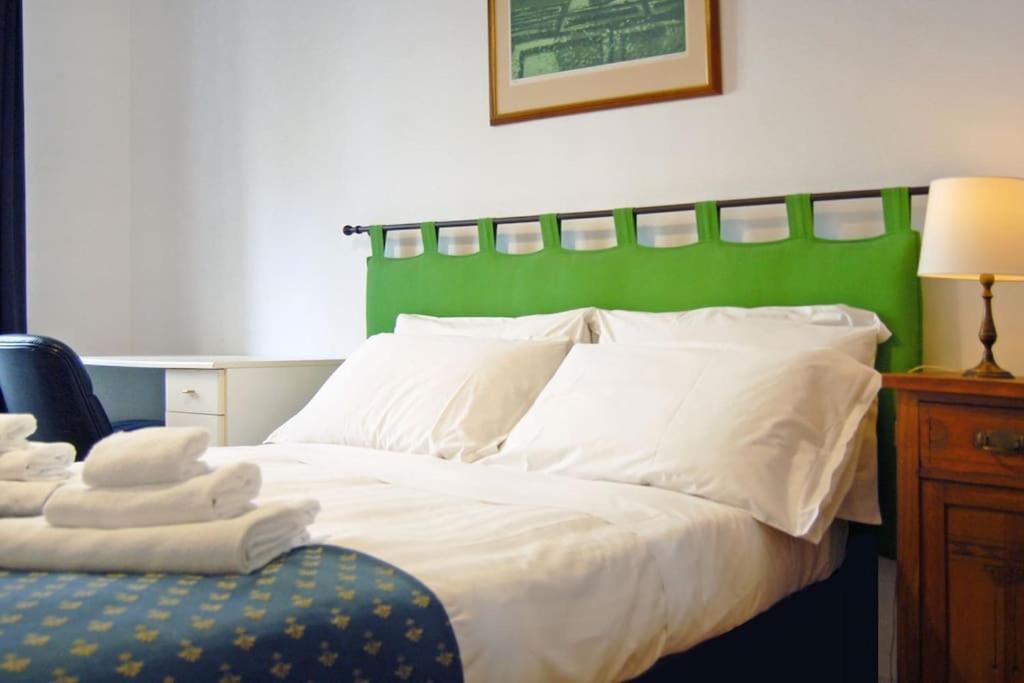 Near Colosseum By Varental 2Br + 1Sb Rome Buitenkant foto