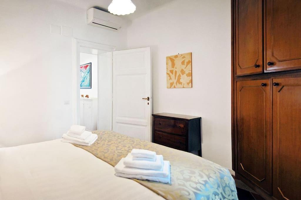 Near Colosseum By Varental 2Br + 1Sb Rome Buitenkant foto