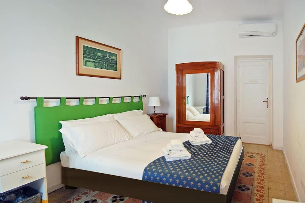 Near Colosseum By Varental 2Br + 1Sb Rome Buitenkant foto